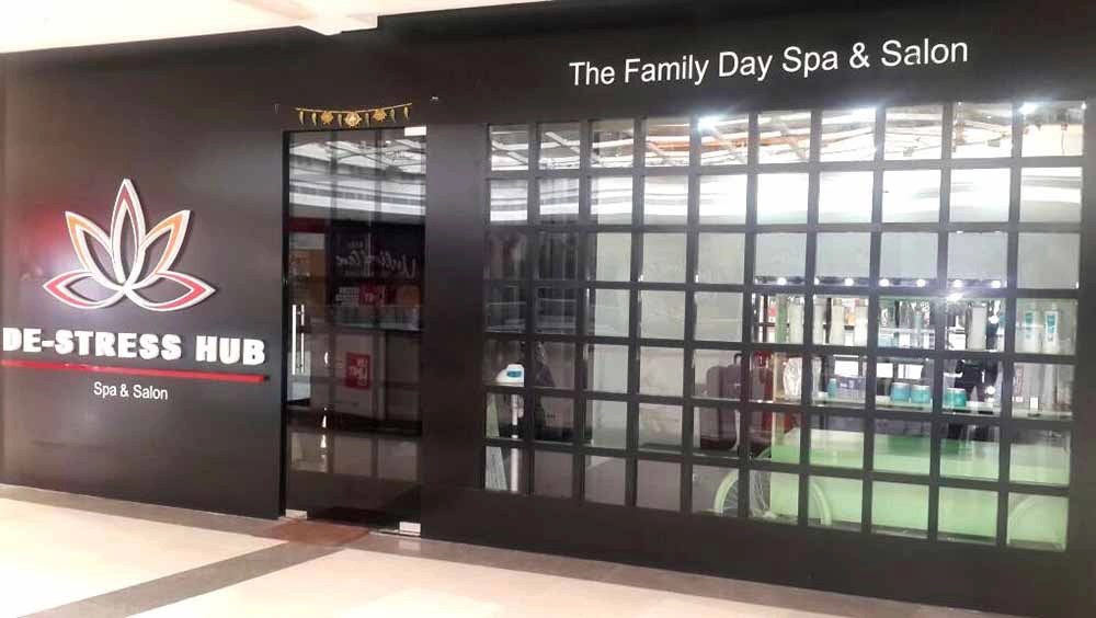 destresshub  at Kumar Pacific Mall 