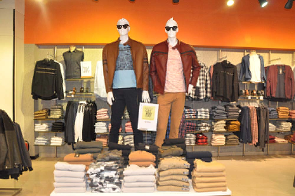 Globus store at kumar pacific