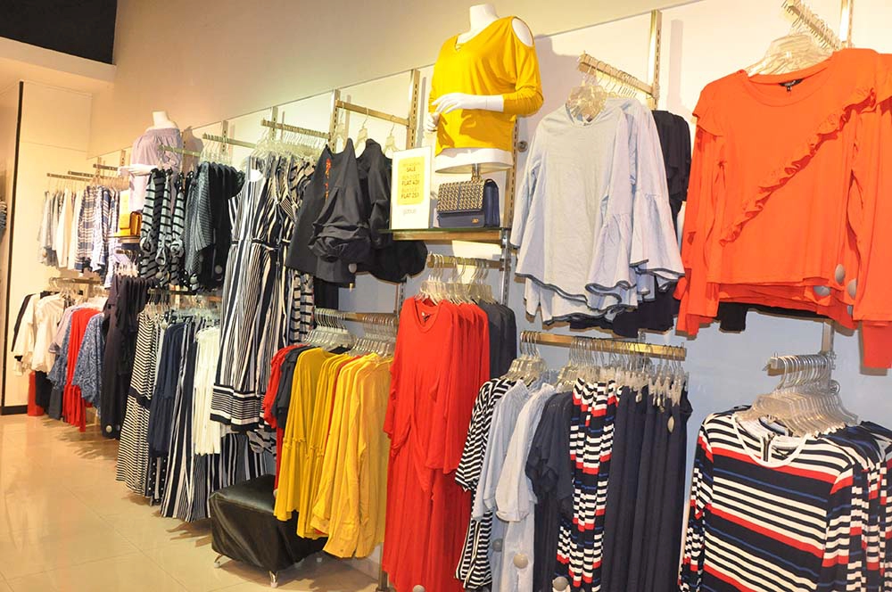 Globus store at kumar pacific
