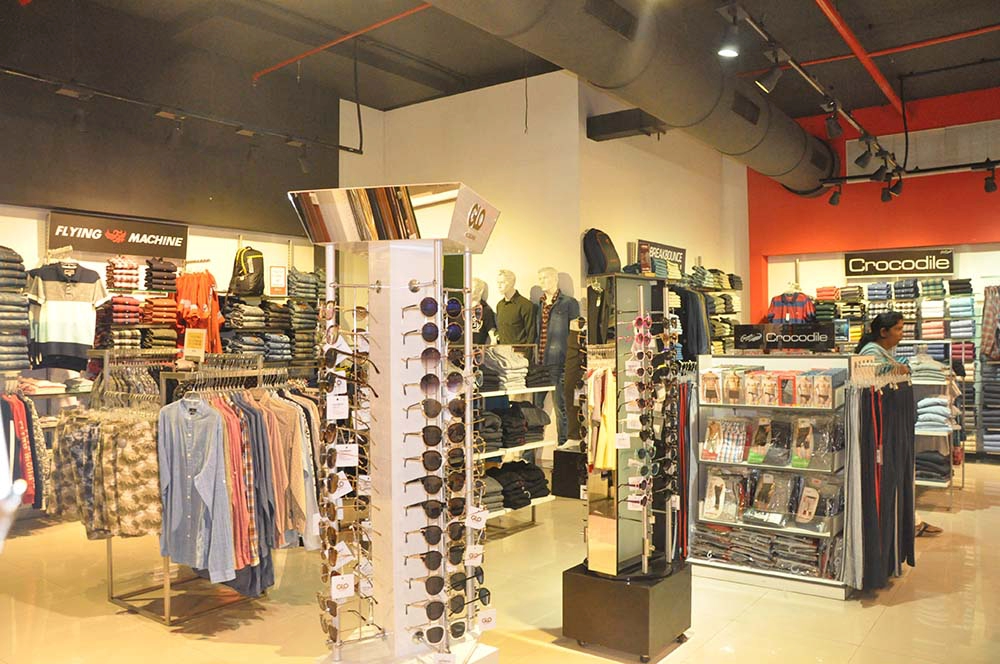Globus store at kumar pacific