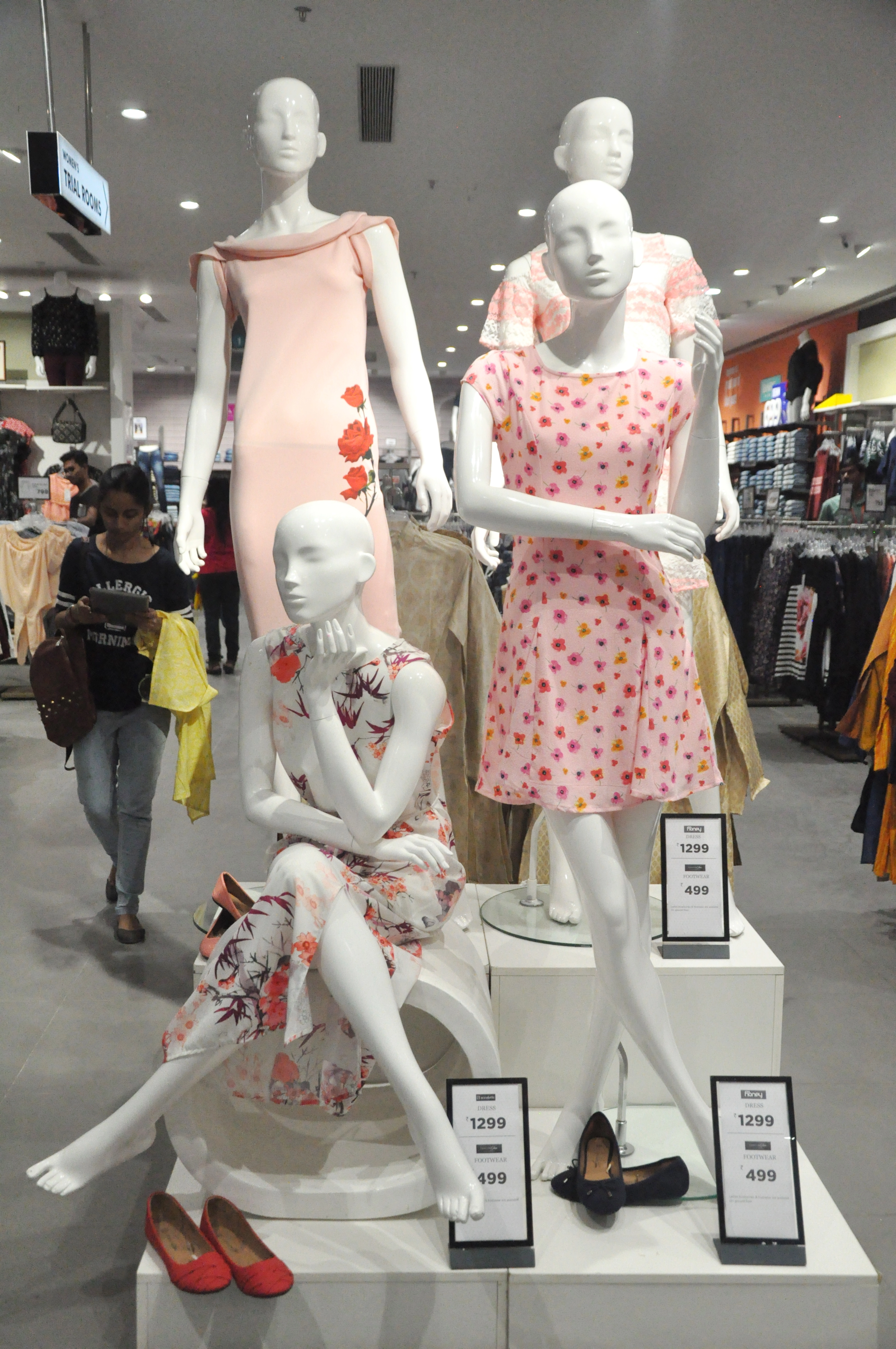 Pantaloons store at kumar pacific