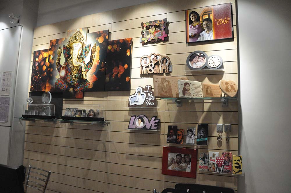 photoxpresss at Kumar Pacific Mall