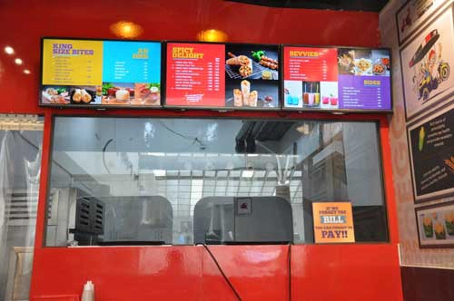 rolls-mania at Kumar Pacific Mall