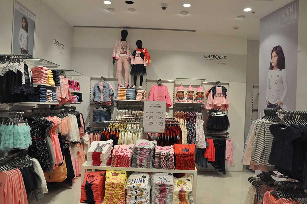 Unlimited store at Kumar Pacific Mall